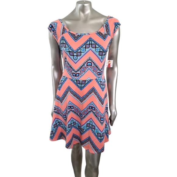 🪻BOGO🪻 Southwest Print Dress w/ Cut-Out Back Size Large NWT - Picture 6 of 10